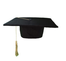 كاب تخرج أسود 26100 ( ذيل ذهبي )